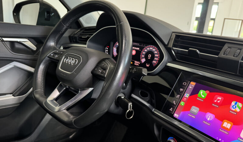 
Audi Q3 TDi Quattro 2.0 full									