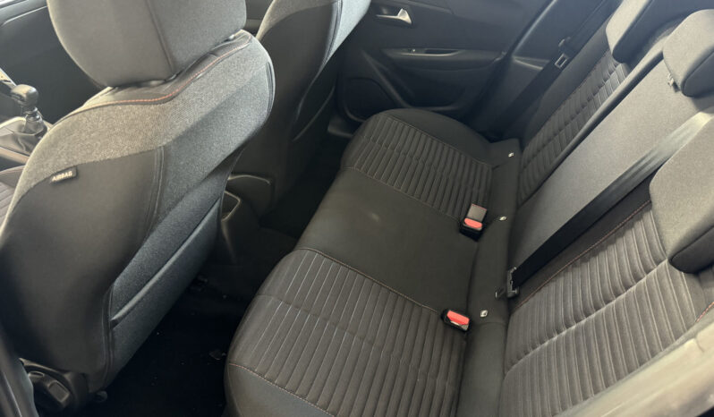 
Peugeot 208 BlueHDI 100 S&S Active full									