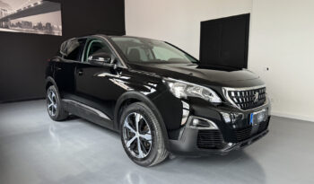 
Peugeot 3008 Blue HDi 130 CV full									