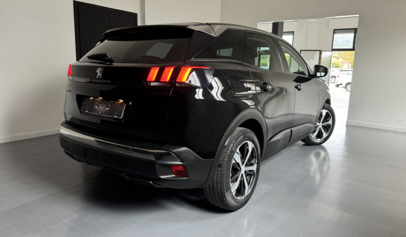 
Peugeot 3008 Blue HDi 130 CV full									