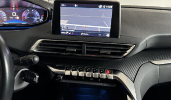 
Peugeot 3008 Blue HDi 130 CV full									