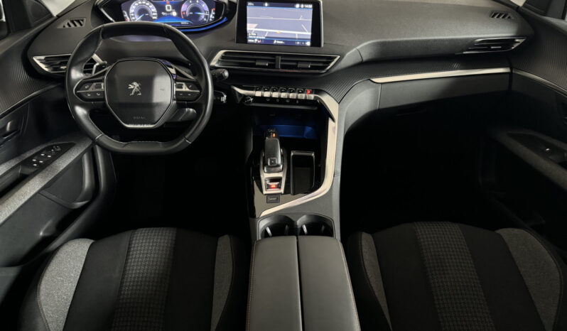 
Peugeot 3008 Blue HDi 130 CV full									