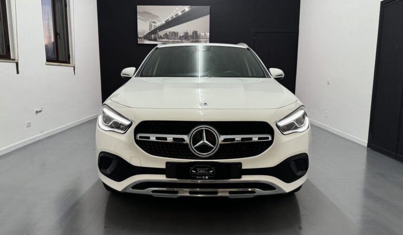 
Mercedes Benz GLA 200d Automatic Sport full									