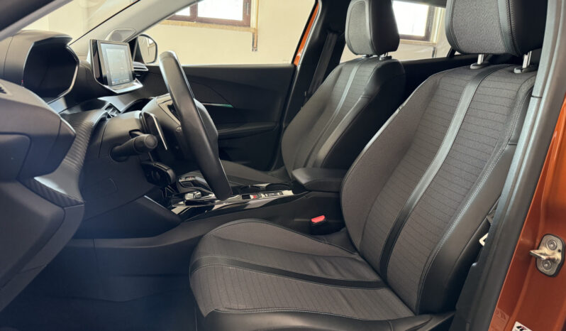 
Peugeot 2008 BlueHDi Allure-2021 full									