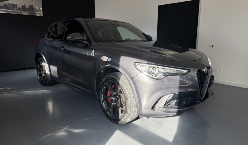 
Alfa Romeo Stelvio Quadrifoglio 2.9 V6 510CV full									