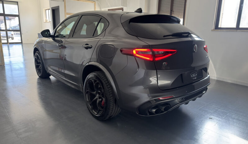 
Alfa Romeo Stelvio Quadrifoglio 2.9 V6 510CV full									