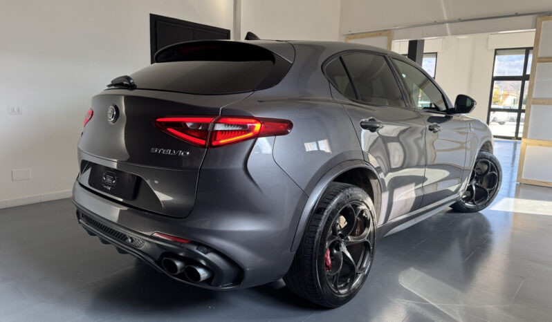 
Alfa Romeo Stelvio Quadrifoglio 2.9 V6 510CV full									