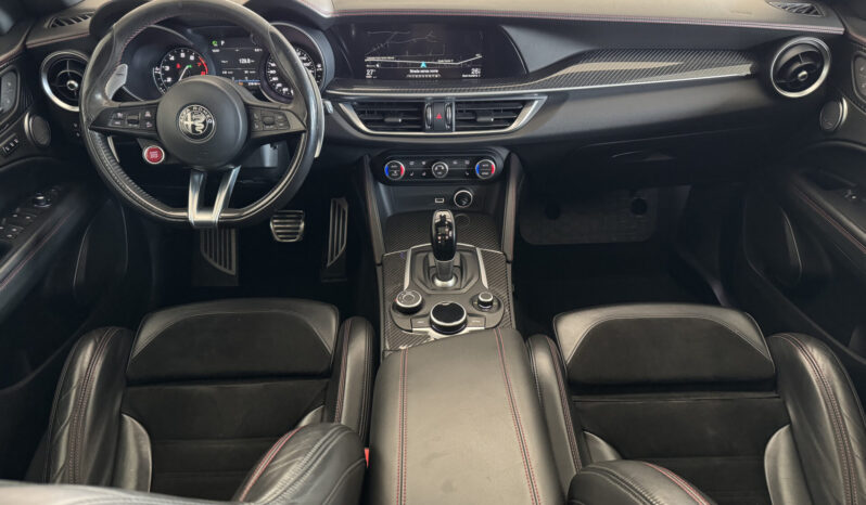 
Alfa Romeo Stelvio Quadrifoglio 2.9 V6 510CV full									