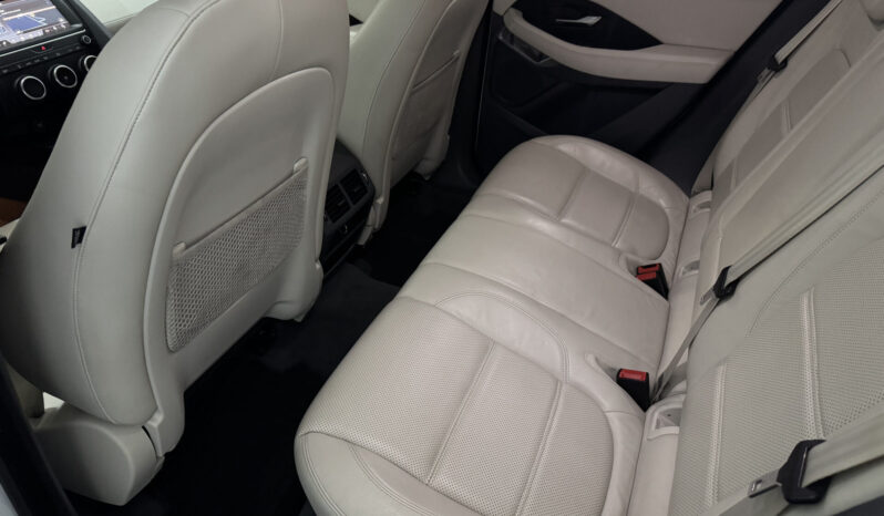 
Jaguar E-Pace 2.0D 150CV full									