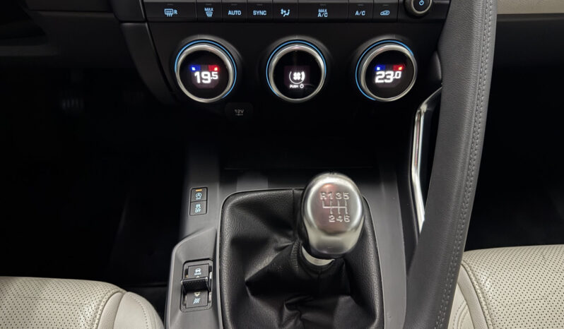 
Jaguar E-Pace 2.0D 150CV full									