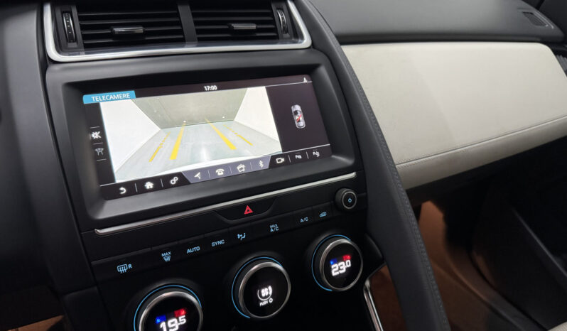 
Jaguar E-Pace 2.0D 150CV full									