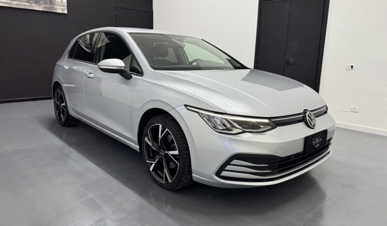 
Volkswagen Golf 8 2.0 TDi full									