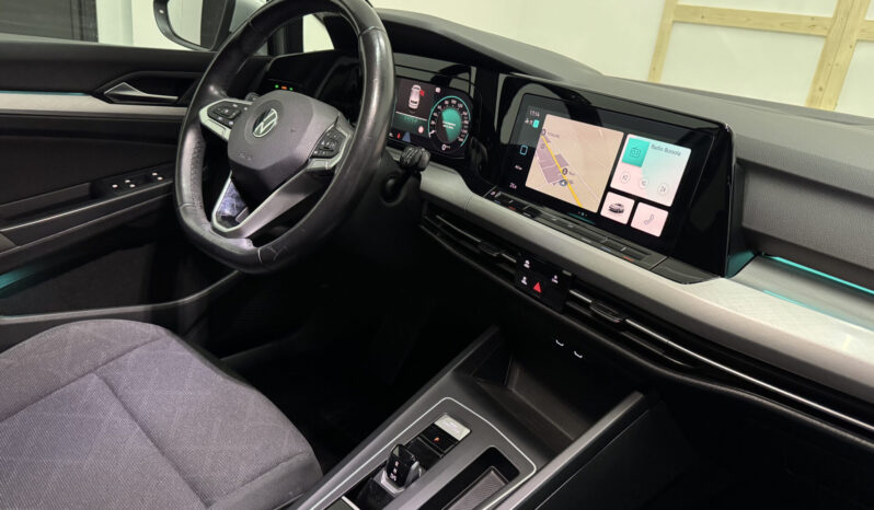 
Volkswagen Golf 8 2.0 TDi full									