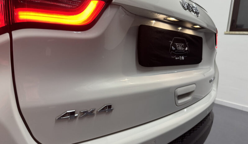 
Jeep Compass 2.0 MJet 4WD Limited full									