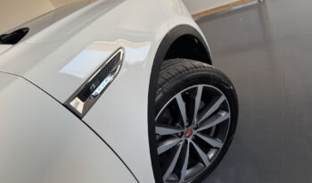 
Jaguar E-Pace 2.0D 150CV full									