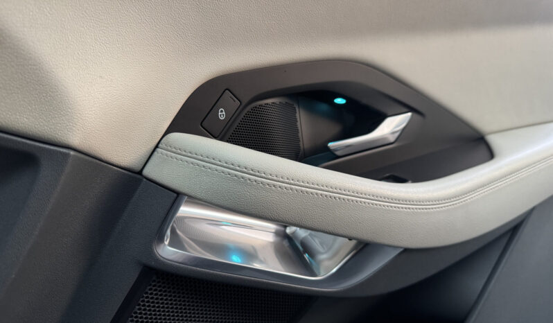 
Jaguar E-Pace 2.0D 150CV full									