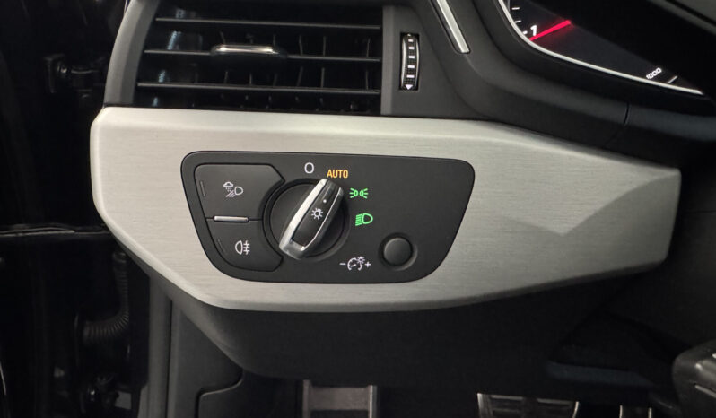 
Audi A5 SPB 2.0 Quattro S-Line full									