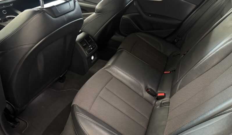 
Audi A5 SPB 2.0 Quattro S-Line full									