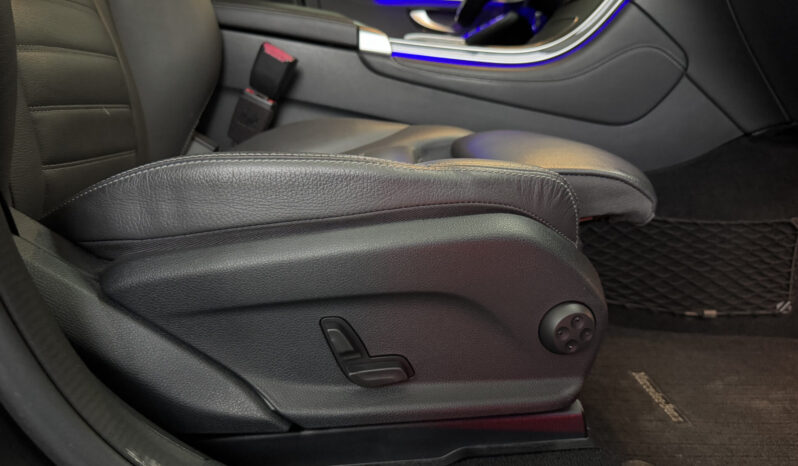 
Mercedes-Benz GLC Coupé 300D 4Matic Premium full									