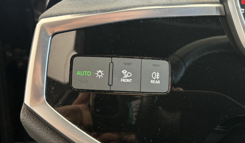 
Audi Q3 Sportback S-Line S Tronic full									