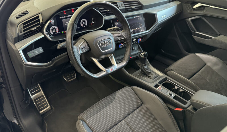 
Audi Q3 Sportback S-Line S Tronic full									