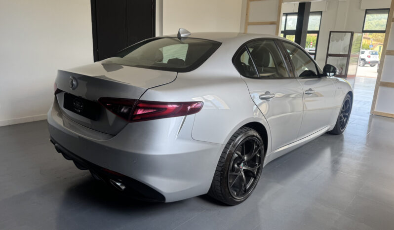 
Alfa Romeo Giulia 2.2 TD Q4 Veloce full									
