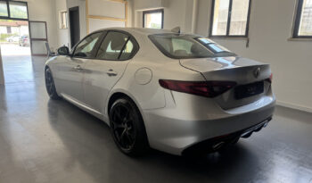 
Alfa Romeo Giulia 2.2 TD Q4 Veloce full									