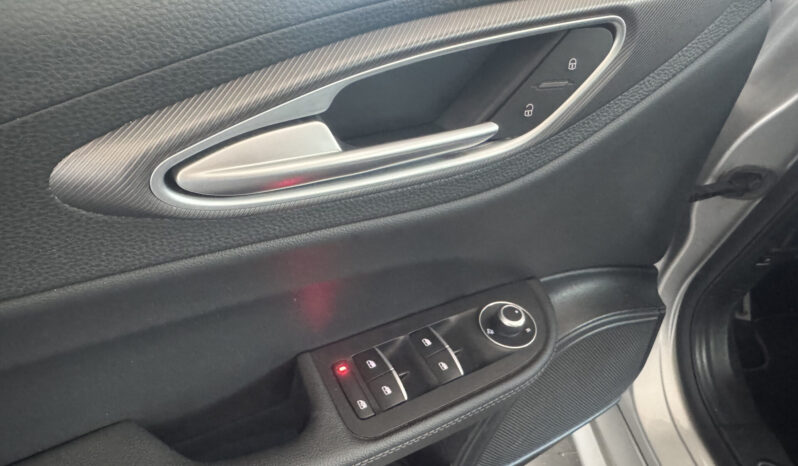 
Alfa Romeo Giulia 2.2 TD Q4 Veloce full									