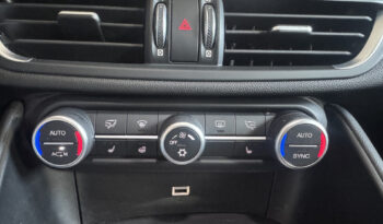 
Alfa Romeo Giulia 2.2 TD Q4 Veloce full									