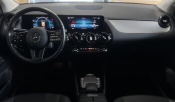 
Mercedes-Benz GLA 200d Automatic full									