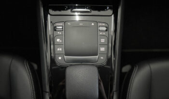 
Mercedes-Benz GLA 200d Automatic full									