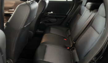 
Mercedes-Benz GLA 200d Automatic full									