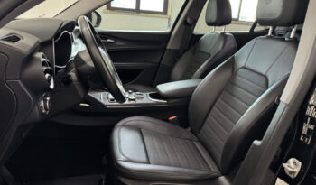 
Alfa Romeo Stelvio 2.2 TD 190CV Q4 full									