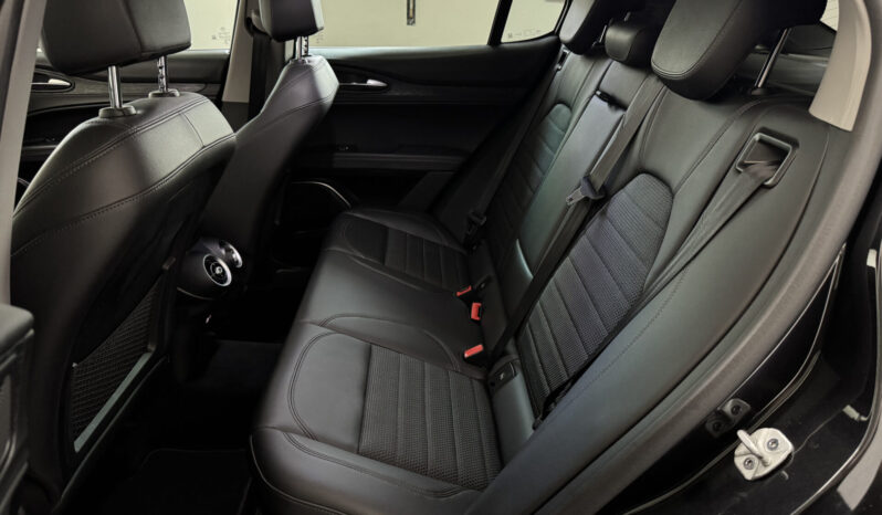 
Alfa Romeo Stelvio 2.2 TD 190CV Q4 full									