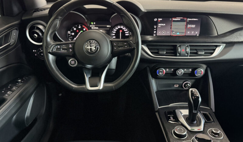 
Alfa Romeo Stelvio 2.2 TD 190CV Q4 full									