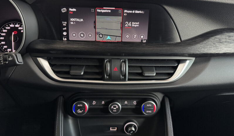 
Alfa Romeo Stelvio 2.2 TD 190CV Q4 full									