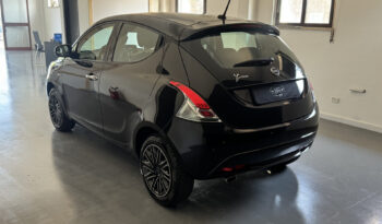 
Lancia Ypsilon 1.0 Gold full									