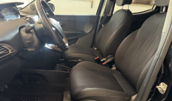 
Lancia Ypsilon 1.0 Gold full									