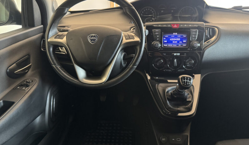 
Lancia Ypsilon 1.0 Gold full									