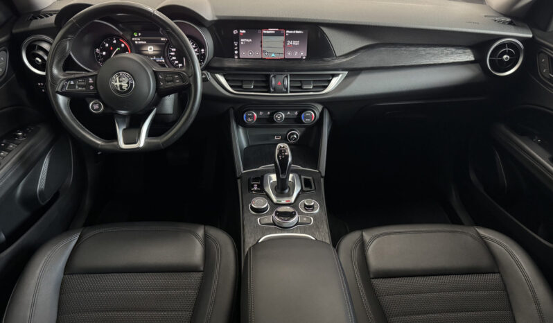 
Alfa Romeo Stelvio 2.2 TD Q4 Sprint full									