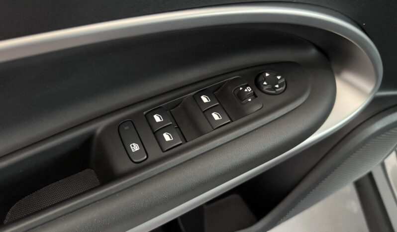 
Jeep Avanger 1.2 Turbo Altitude full									