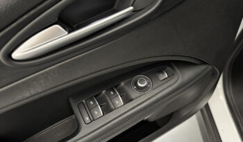 
Alfa Romeo Stelvio 2.2 TD 180CV Q4 full									