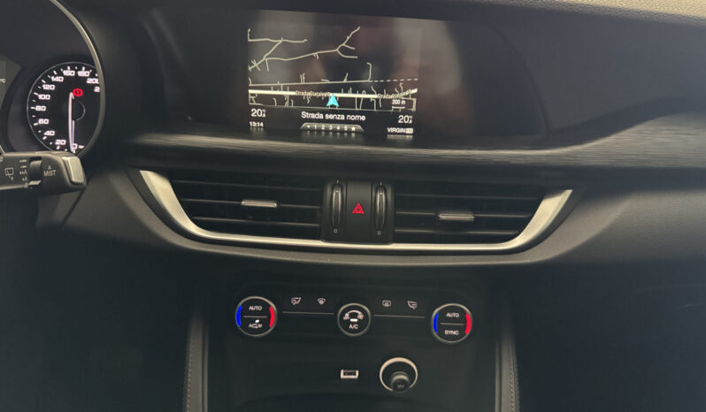 
Alfa Romeo Stelvio 2.2 TD 180CV Q4 full									