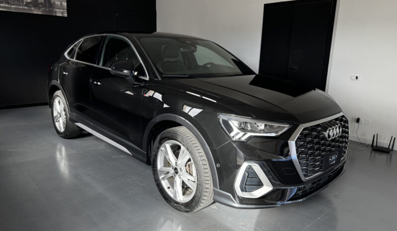 
Audi Q3 SportBack 2.0 TDI 150CV S-Line full									