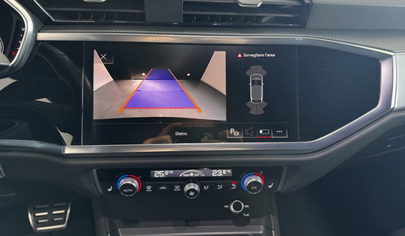 
Audi Q3 SportBack 2.0 TDI 150CV S-Line full									