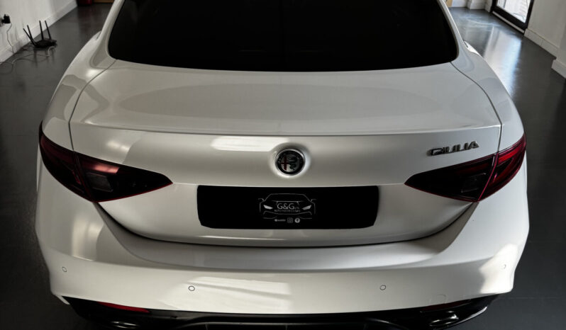 
Alfa Romeo Giulia 2.2 TD 180CV Sport full									