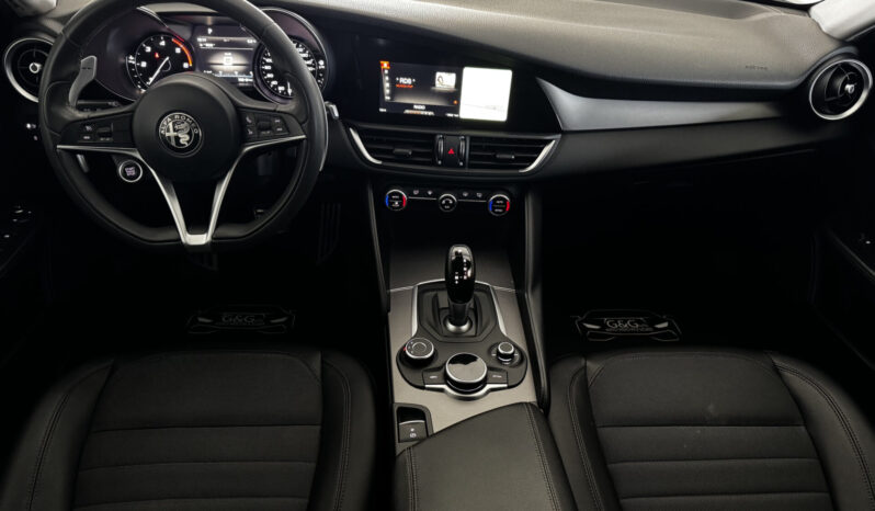 
Alfa Romeo Giulia 2.2 TD 180CV Sport full									