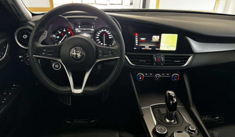 
Alfa Romeo Giulia 2.2 TD 180CV Sport full									