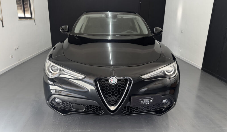 
Alfa Romeo Stelvio 2.2 TD Q4 190CV full									