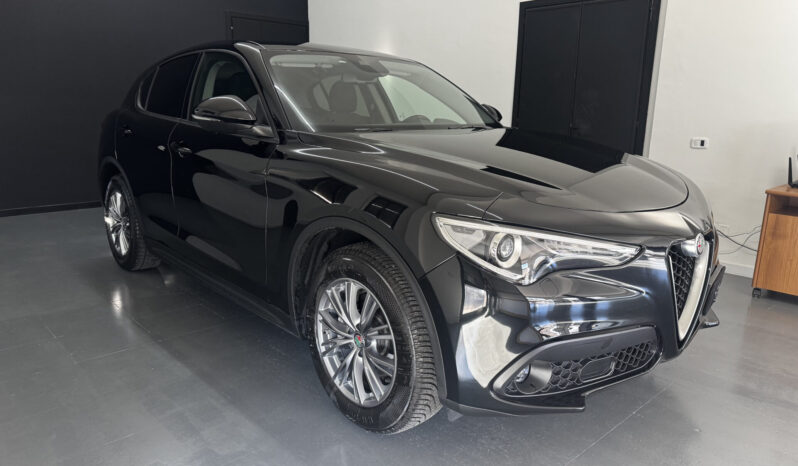 
Alfa Romeo Stelvio 2.2 TD Q4 190CV full									